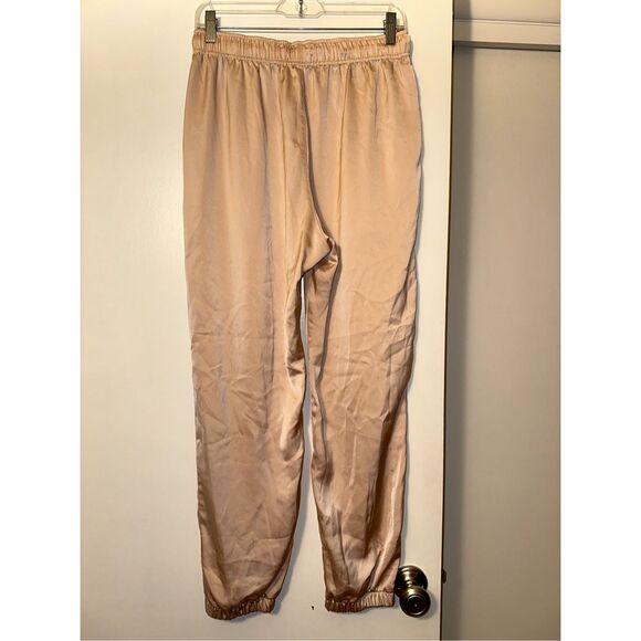 Uniqlo Medium Light Pink Satin High Rise Women’s Jogger Pants EUC No Flaws - Picture 4 of 8